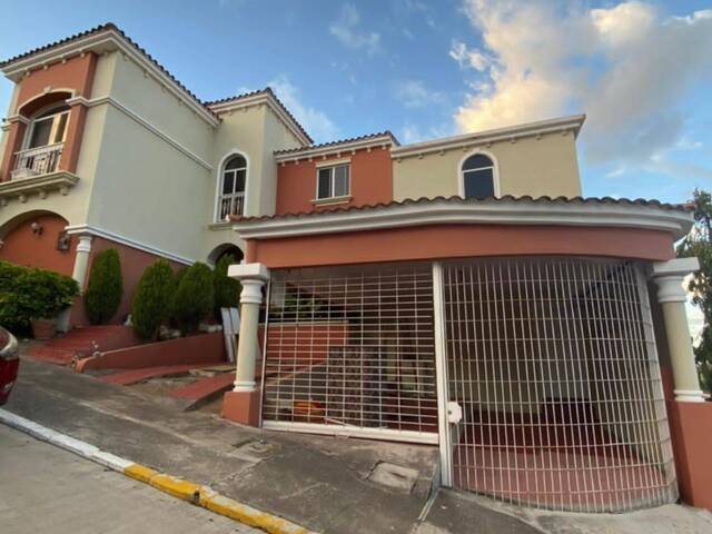 #15 - Casa para Alquiler en Tegucigalpa - Distrito Central 